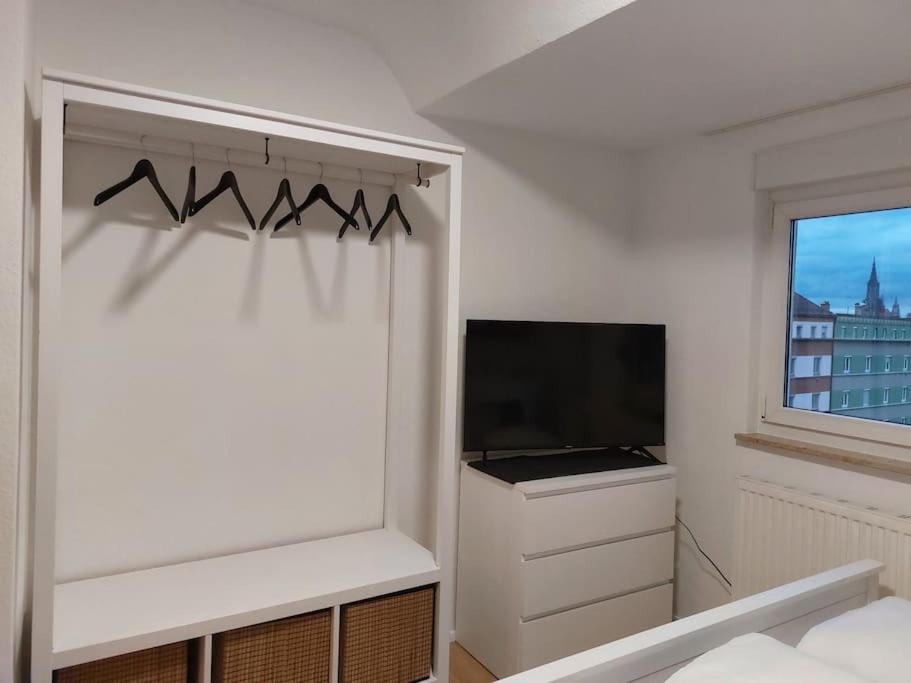 Rooftop Apartmens Ulm - Komfortable Neue Gemeinschaftsunterkunft Im Herzen Von Ulm - Raum 1 Exterior foto